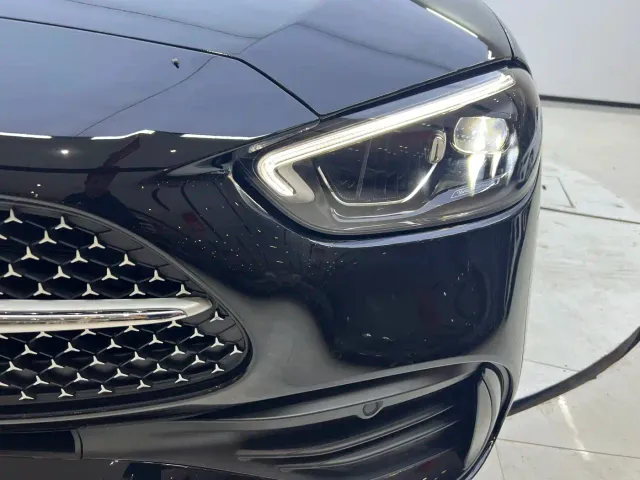 Mercedes-Benz C-Class — Фото автомобиля 11