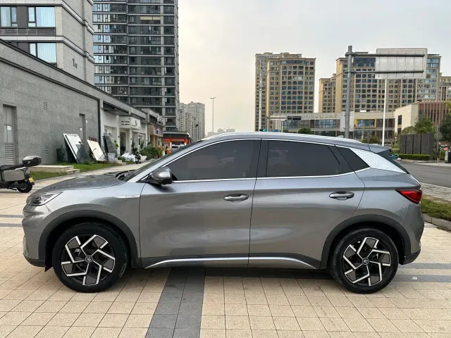 BYD Yuan PLUS — Фото автомобиля 10