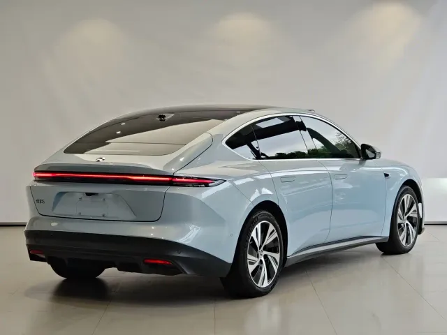 Nio ET5 — Фото автомобиля 3