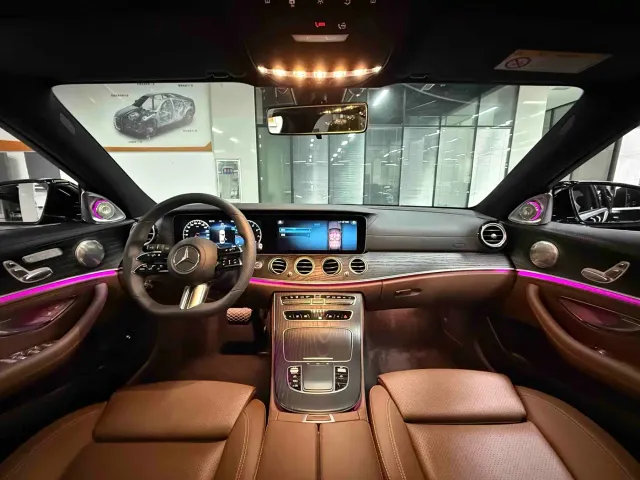 Mercedes-Benz E-Class — Фото автомобиля 11