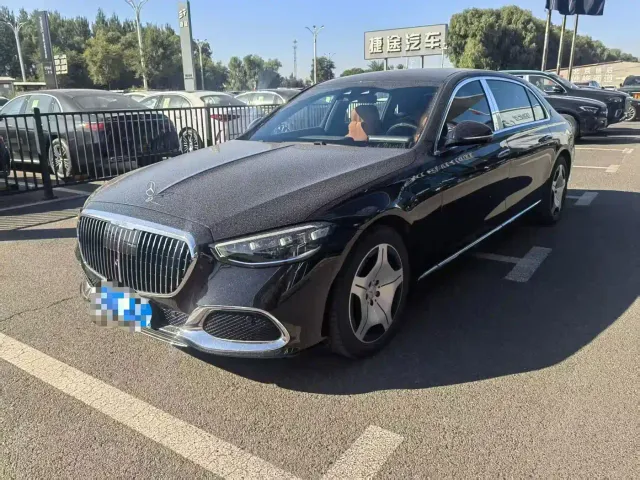 Фотография автомобиля — Mercedes-Benz Maybach S-Class