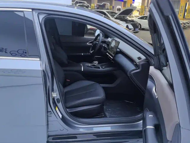 Changan Eado — Фото автомобиля 8