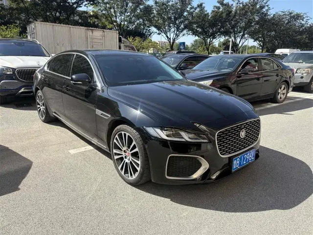 Jaguar XFL — Фото автомобиля 3