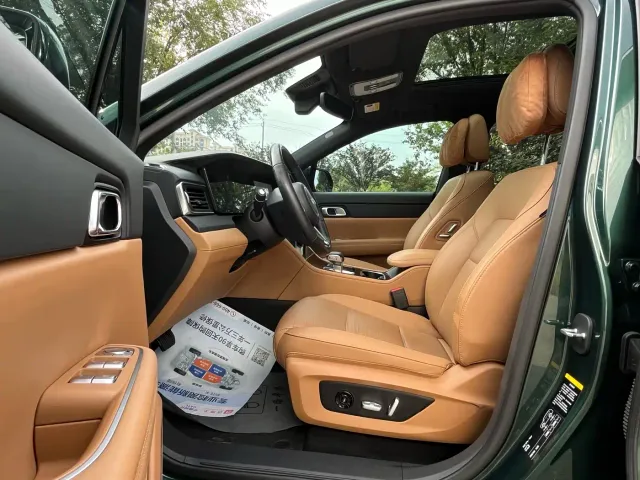 Li Auto ONE — Фото автомобиля 12