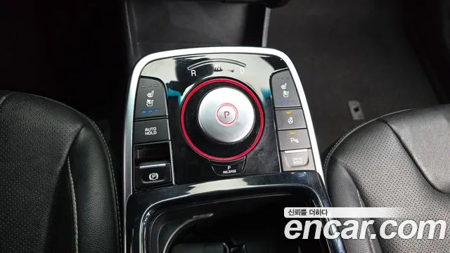 Kia Niro — Фото автомобиля 9