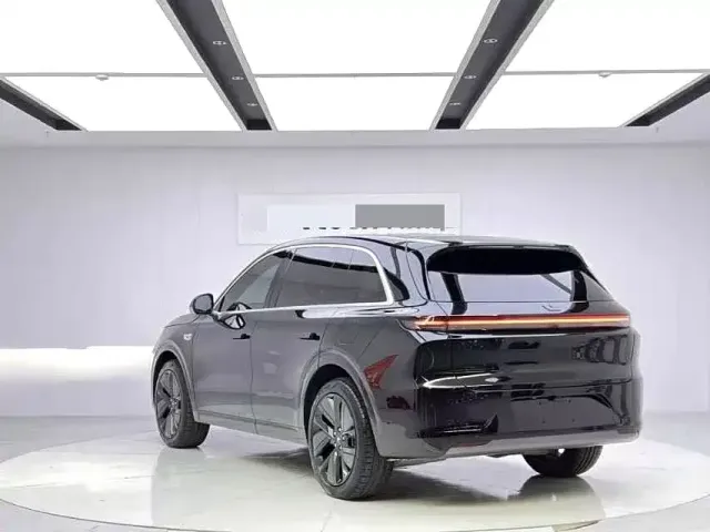 Li Auto Li Auto L6 2024 Pro — Фото автомобиля 3