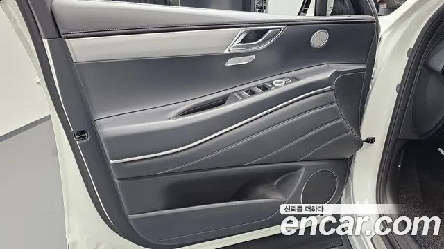 Genesis GV80 2.5T Бензин AWD — Фото автомобиля 20