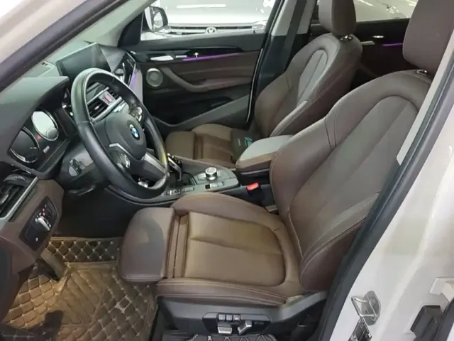 BMW X1 — Фото автомобиля 14