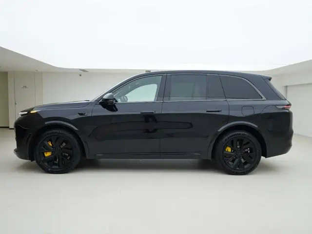 Li Auto L8 — Фото автомобиля 3