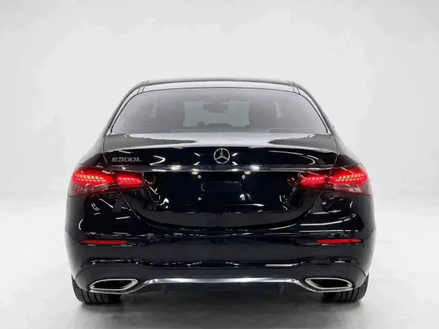 Mercedes-Benz E-Class — Фото автомобиля 5