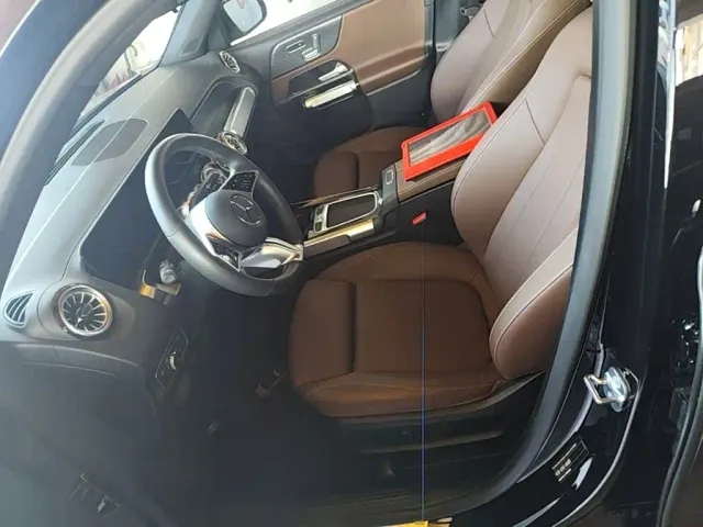 Mercedes-Benz GLB-Class — Фото автомобиля 14