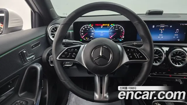 Mercedes-Benz A-Class — Фото автомобиля 15