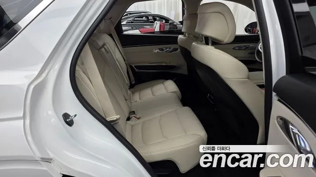 Genesis GV70 — Фото автомобиля 18