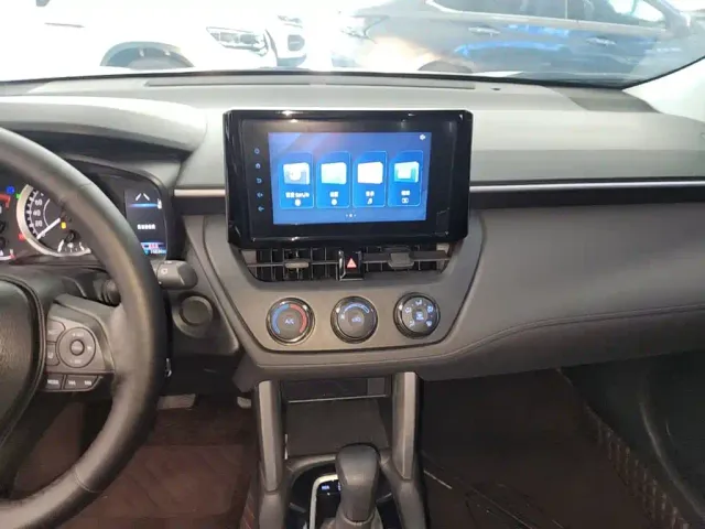 Toyota Corolla Cross — Фото автомобиля 12