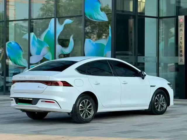 BYD Qin PLUS — Фото автомобиля 3