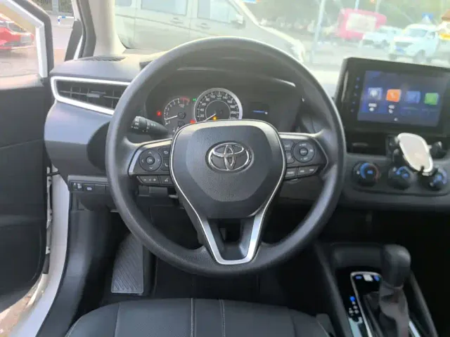 Toyota Corolla — Фото автомобиля 10