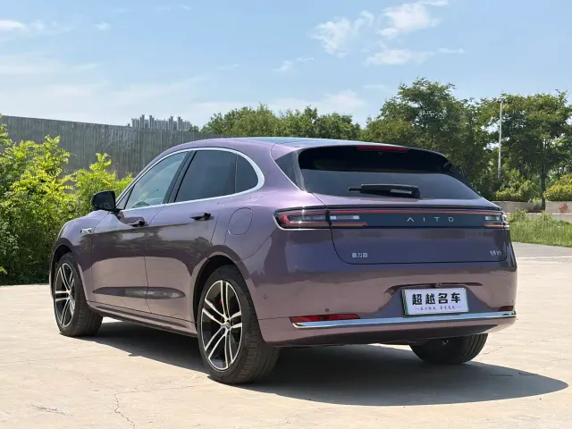 Aito M5 — Фото автомобиля 5