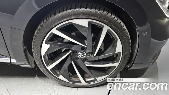 Volkswagen Arteon Arteon 2.0 TDI R-LINE 4Motion — Фото автомобиля 21