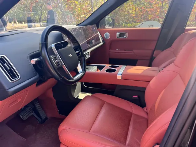 Li Auto L8 — Фото автомобиля 4