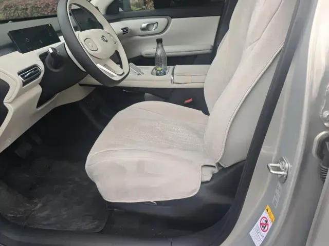 Changan Qiyuan Q05 — Фото автомобиля 9