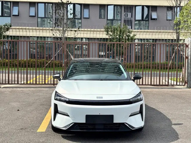 Geely Galaxy L6 — Фото автомобиля 2