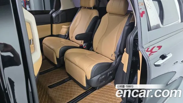 Kia Carnival Generation 4 — Фото автомобиля 11