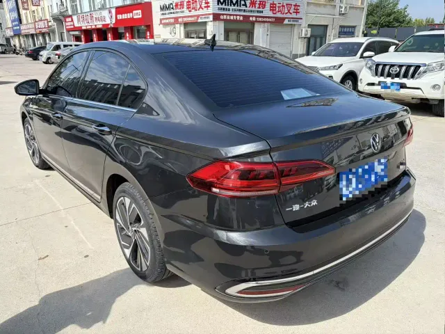Volkswagen Bora — Фото автомобиля 3
