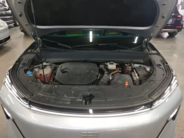 Geely Galaxy Starship 7 EM-i — Фото автомобиля 19