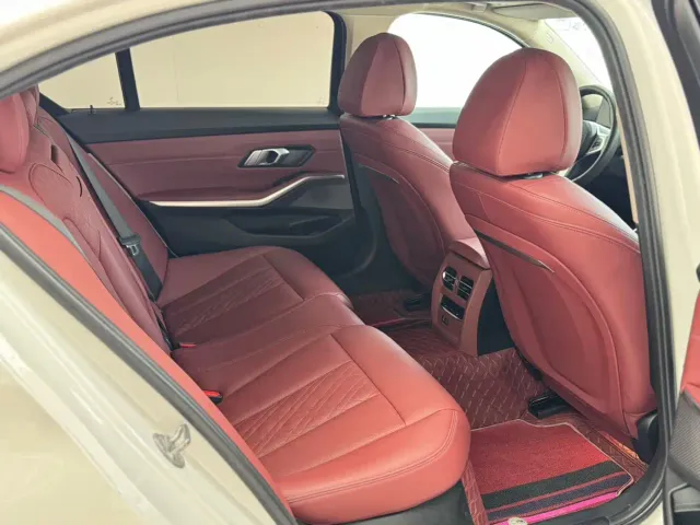 BMW 3 Series — Фото автомобиля 10
