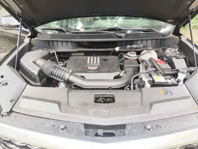 Cadillac XT5 — Фото автомобиля 3