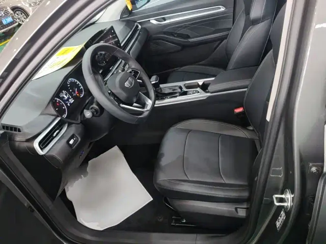 Geely Emgrand — Фото автомобиля 14
