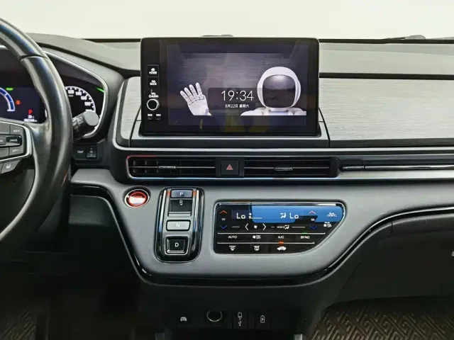 Honda Elysion — Фото автомобиля 12