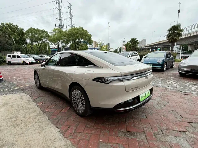 Buick Zenith Sedan 2025 Model Base Version — Фото автомобиля 13
