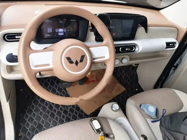 Wuling Hongguang Mini EV — Фото автомобиля 9