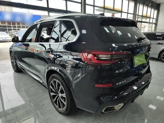BMW X5 — Фото автомобиля 4