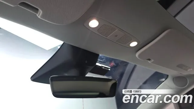 Tesla Model Y — Фото автомобиля 15