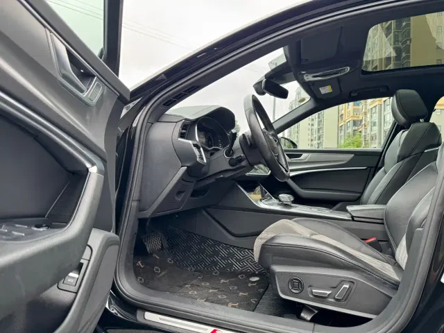 Audi A6L — Фото автомобиля 4