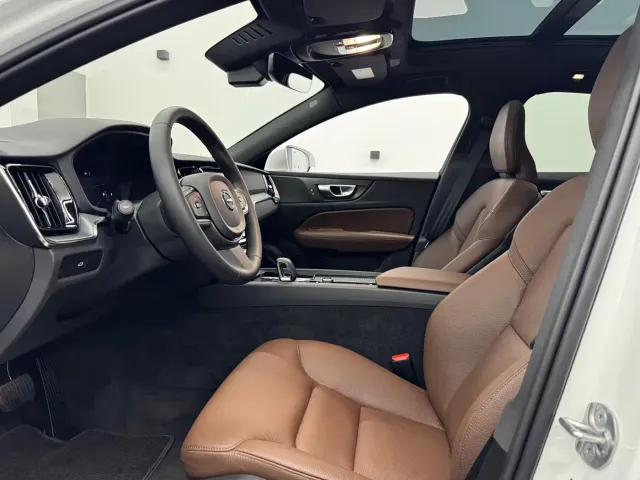 Volvo S60 — Фото автомобиля 4
