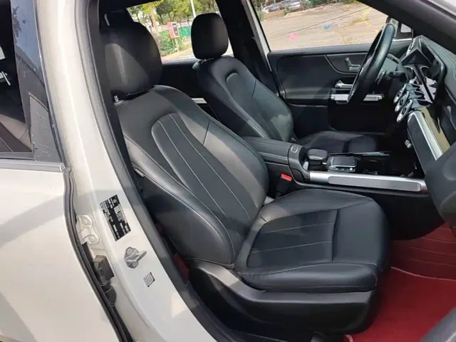 Mercedes-Benz GLB-Class — Фото автомобиля 24