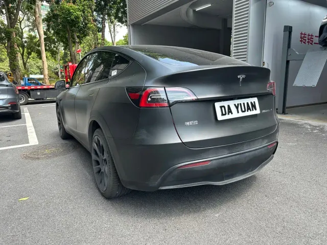 Tesla Model Y — Фото автомобиля 13