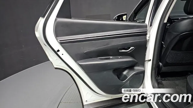 Hyundai Tucson Tucson (NX4) Бензин 1.6 турбо 2WD — Фото автомобиля 25