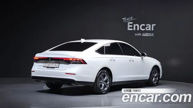 Honda Accord 1.5 Turbo — Фото автомобиля 2