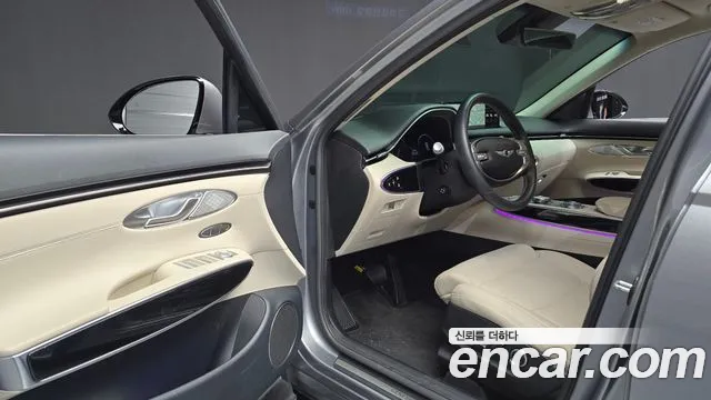 Genesis GV70 2.5T Бензин AWD — Фото автомобиля 10