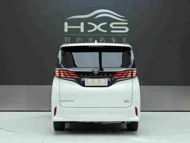 Toyota Alphard — Фото автомобиля 5