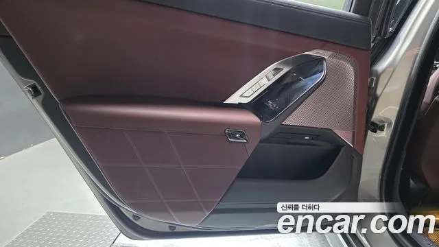 BMW 7-Series — Фото автомобиля 25
