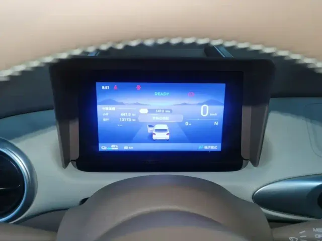 Wuling Hongguang Mini EV — Фото автомобиля 11