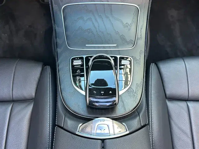 Mercedes-Benz E-Class — Фото автомобиля 15