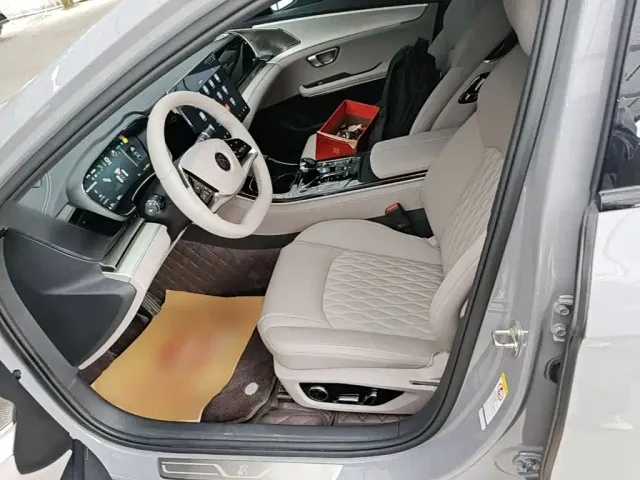 BYD Han — Фото автомобиля 14