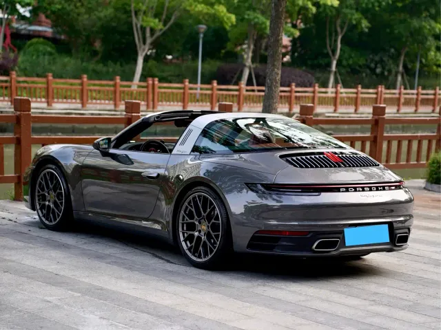 Porsche 911 — Фото автомобиля 6