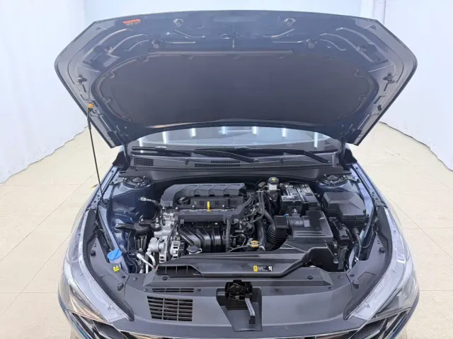 Hyundai Elantra — Фото автомобиля 19